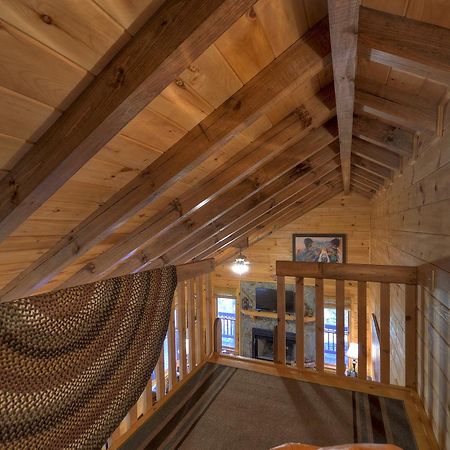 Knotty Pines Pet-Friendly Gas Fireplace Plus A Firepit Cherry Log Екстериор снимка