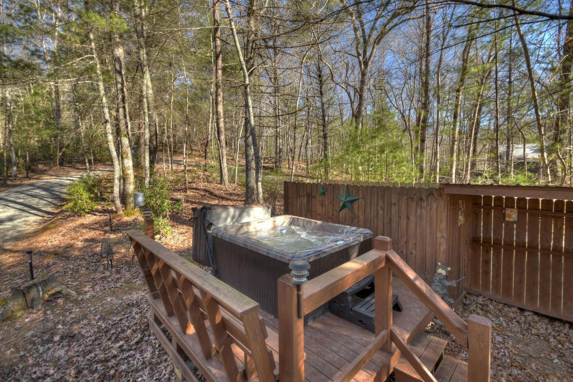 Knotty Pines Pet-Friendly Gas Fireplace Plus A Firepit Cherry Log Екстериор снимка