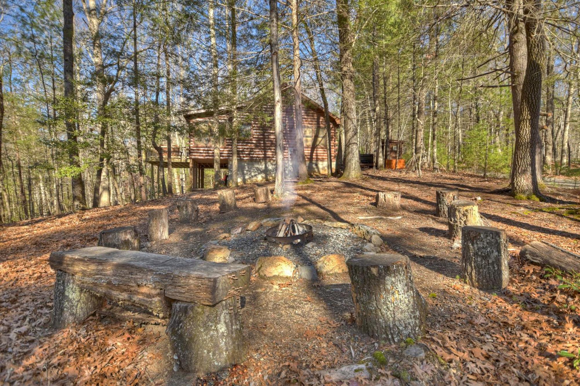 Knotty Pines Pet-Friendly Gas Fireplace Plus A Firepit Cherry Log Екстериор снимка