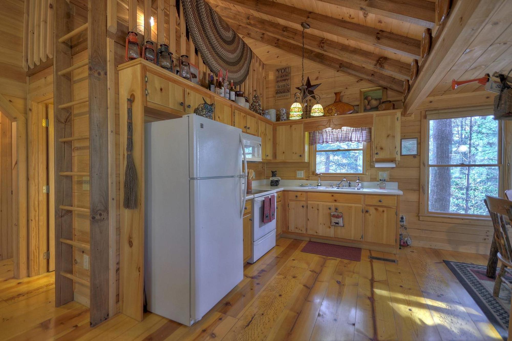 Knotty Pines Pet-Friendly Gas Fireplace Plus A Firepit Cherry Log Екстериор снимка